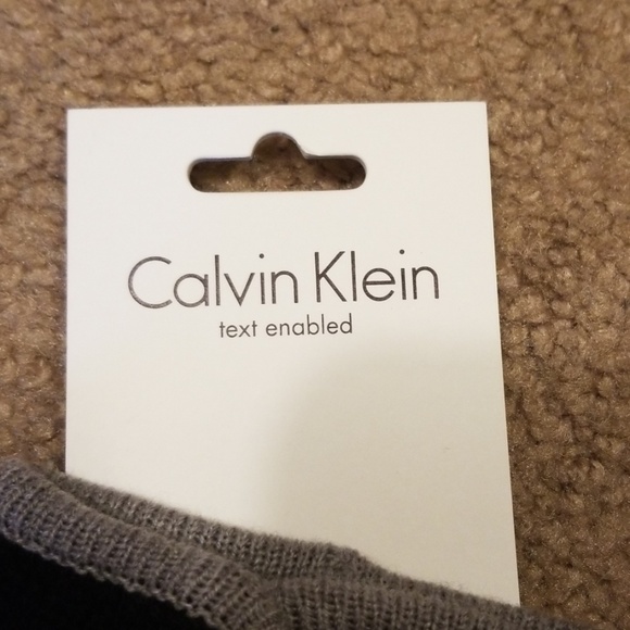 Calvin Klein gloves - Picture 4 of 5